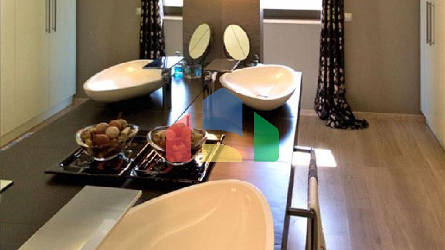 Продаж - Вілла 550 m² в Аттиці