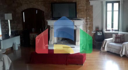 Продаж - Котедж 500 m² в Аттиці