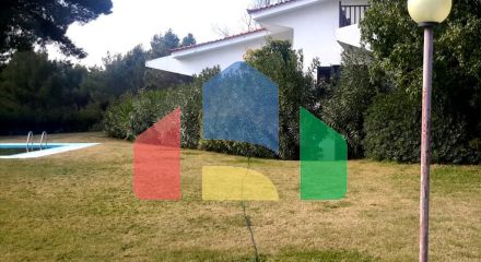 Продаж - Котедж 500 m² в Аттиці