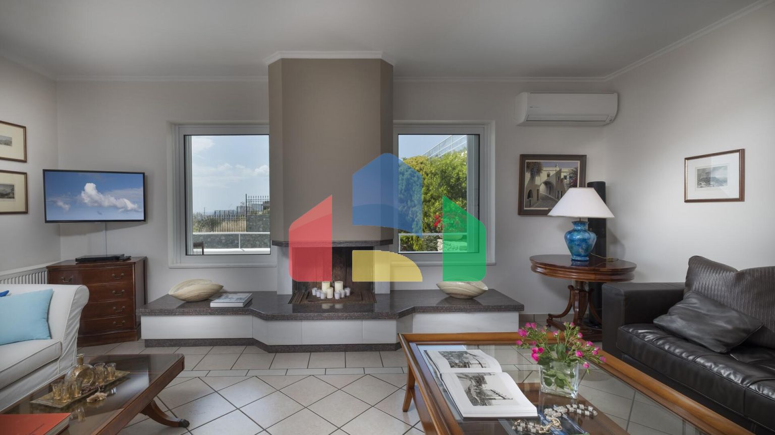 Продаж - Вілла 240 m² в Аттиці