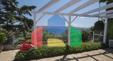 Продаж - Вілла 240 m² в Аттиці