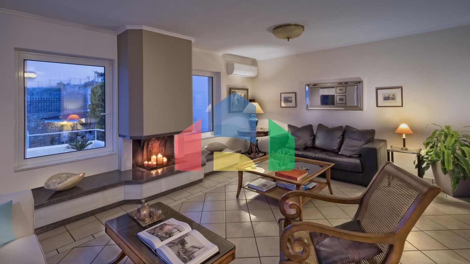 Продаж - Вілла 240 m² в Аттиці