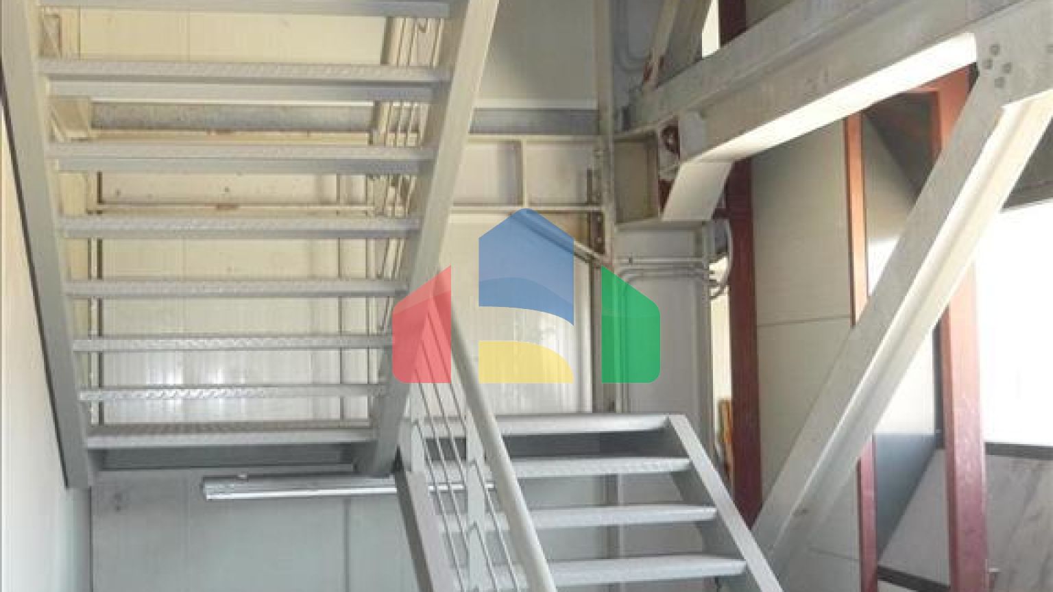 Продаж - Будівля 2055 m² в Аттиці