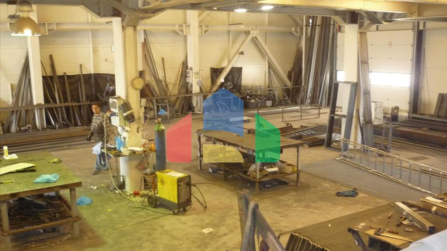 Продаж - Будівля 2055 m² в Аттиці