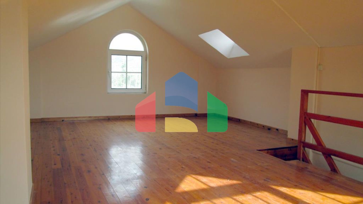 Продажа - Коттедж 330 m² в Аттике