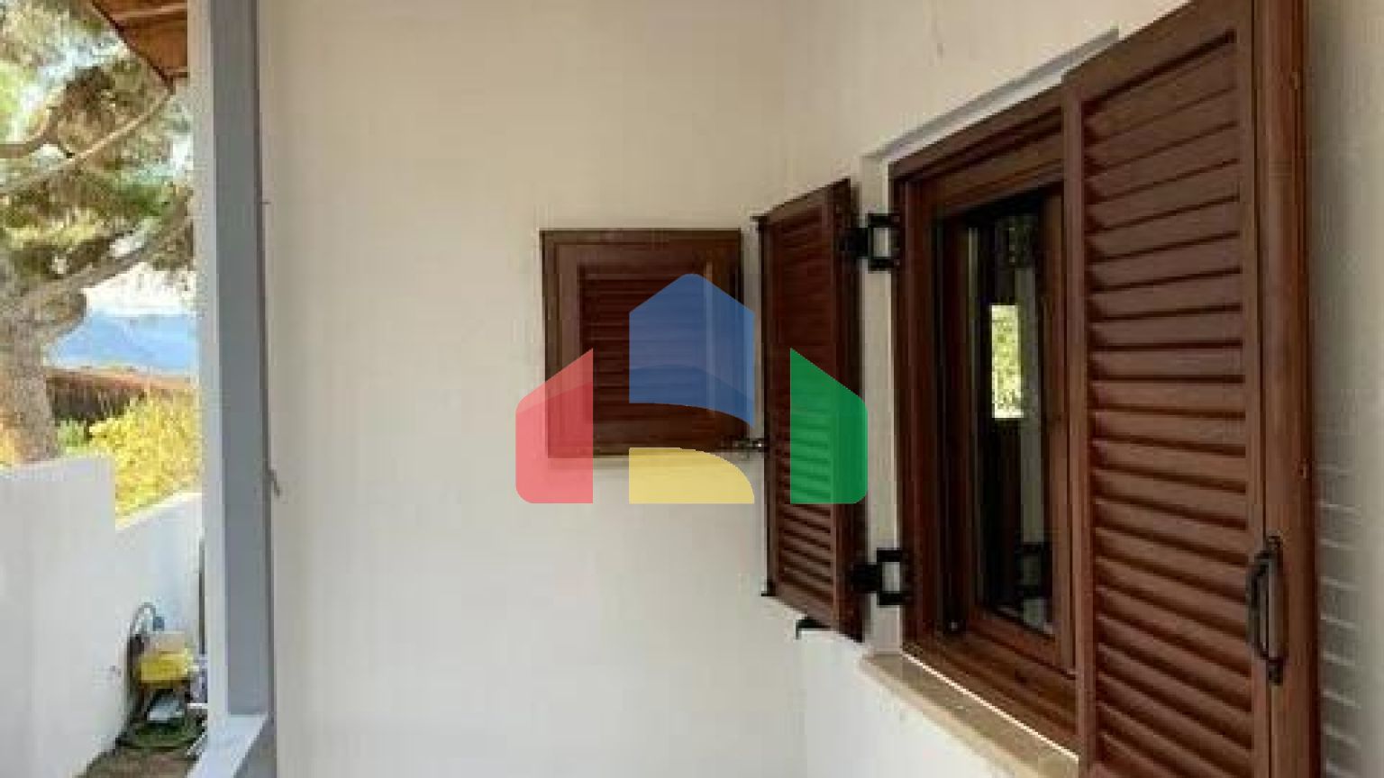 Продаж - Котедж 60 m² в Аттиці