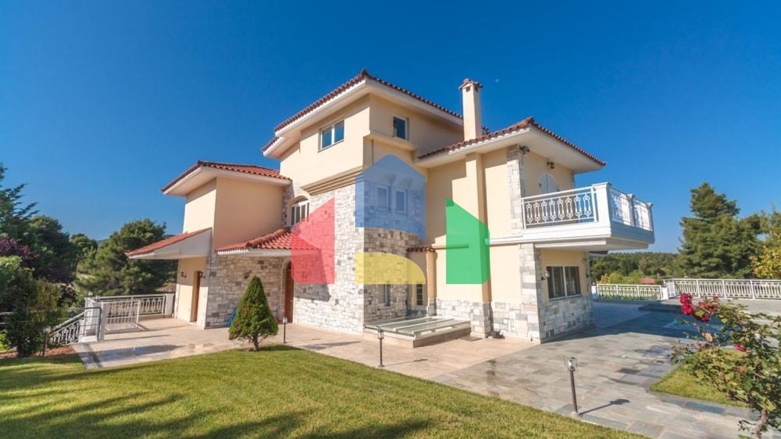 Продажа - Таунхаус 667 m² в Аттике