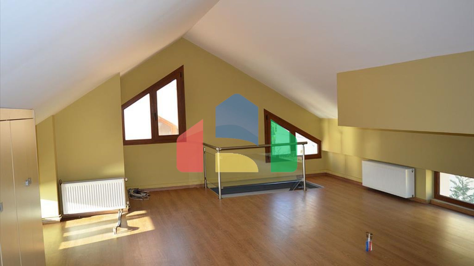 Продаж - Таунхаус 220 m² в Аттиці