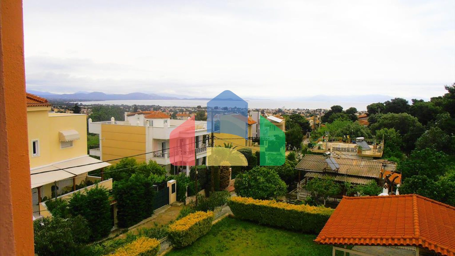 Продаж - Таунхаус 300 m² в Аттиці