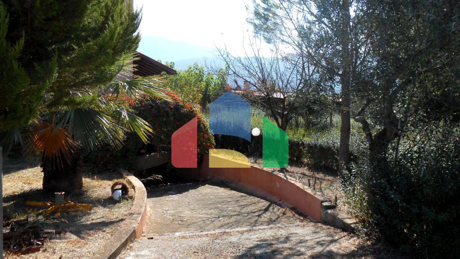 Продаж - Котедж 340 m² в Аттиці