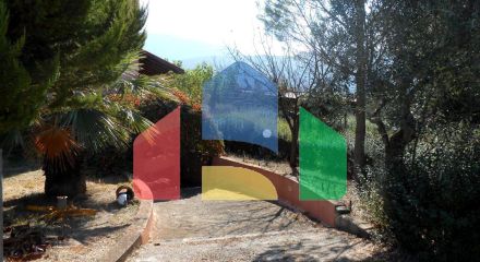 Продаж - Котедж 340 m² в Аттиці