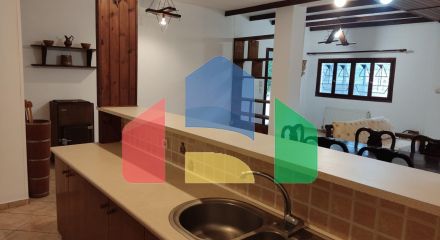 Продаж - Котедж 260 m² в Аттиці