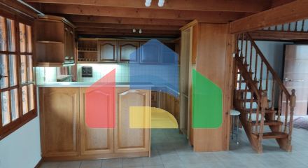 Продаж - Котедж 260 m² в Аттиці