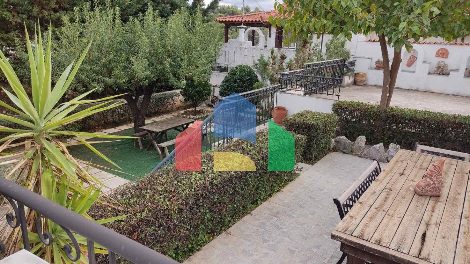 Продаж - Котедж 260 m² в Аттиці