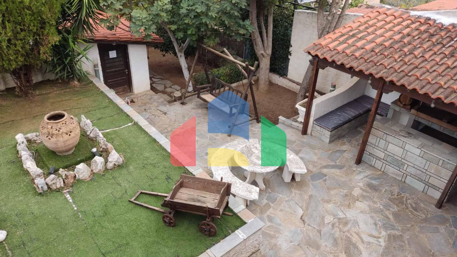 Продаж - Котедж 260 m² в Аттиці