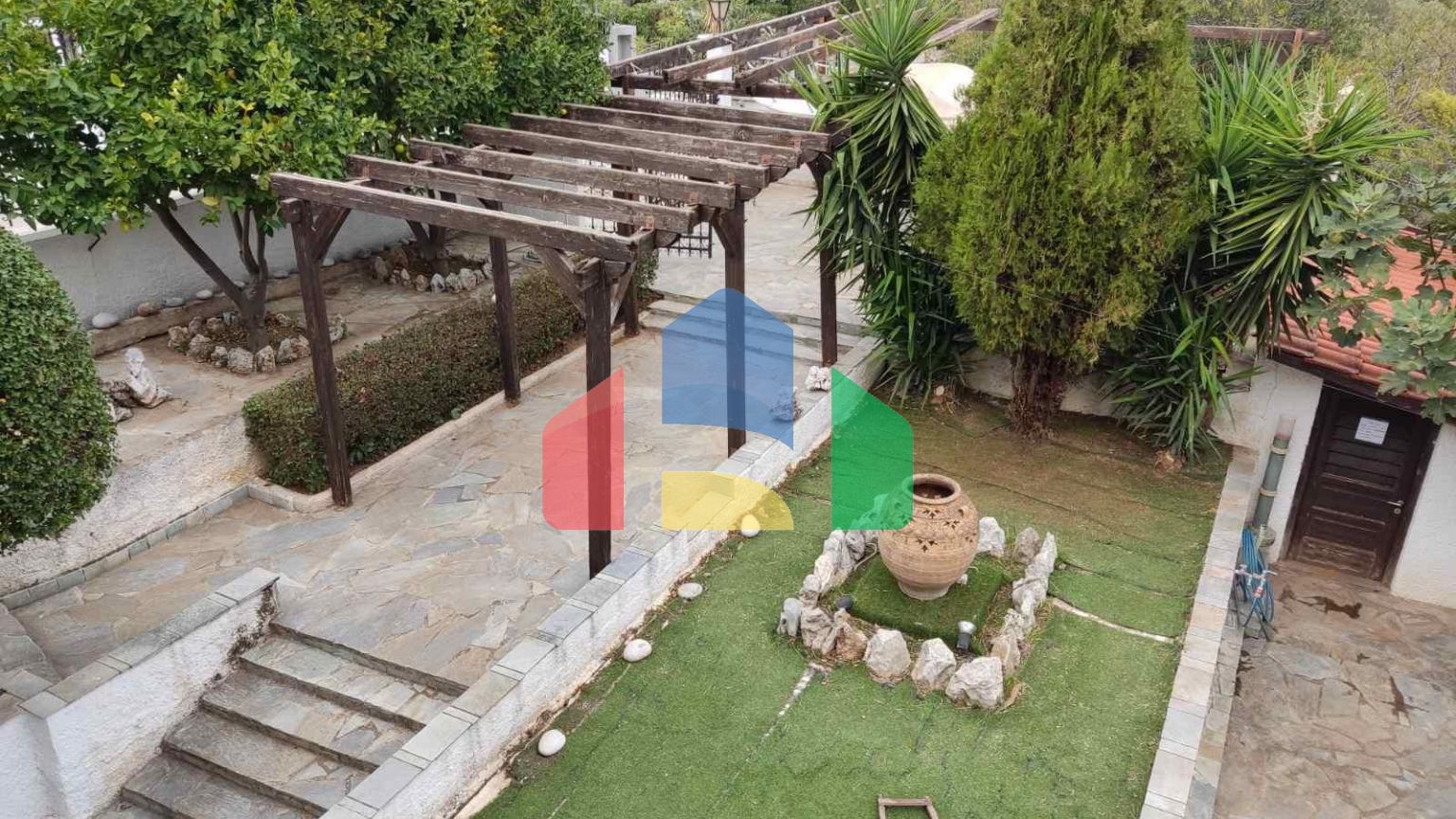 Продаж - Котедж 260 m² в Аттиці