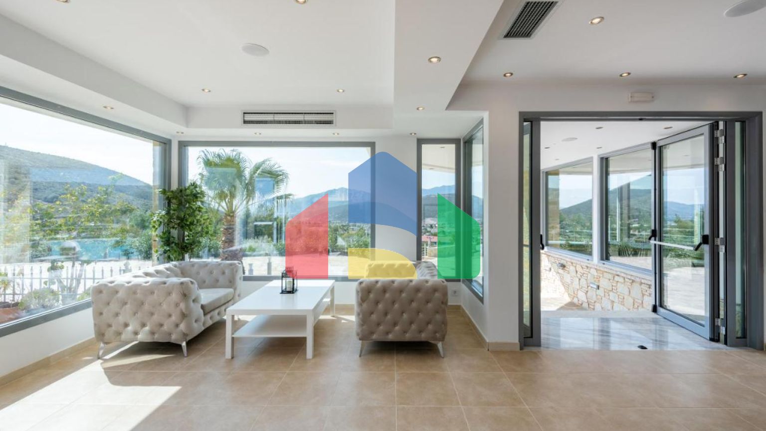 Продаж - Готель 900 m² в Аттиці