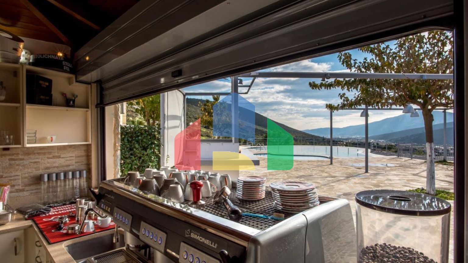 Продаж - Готель 900 m² в Аттиці