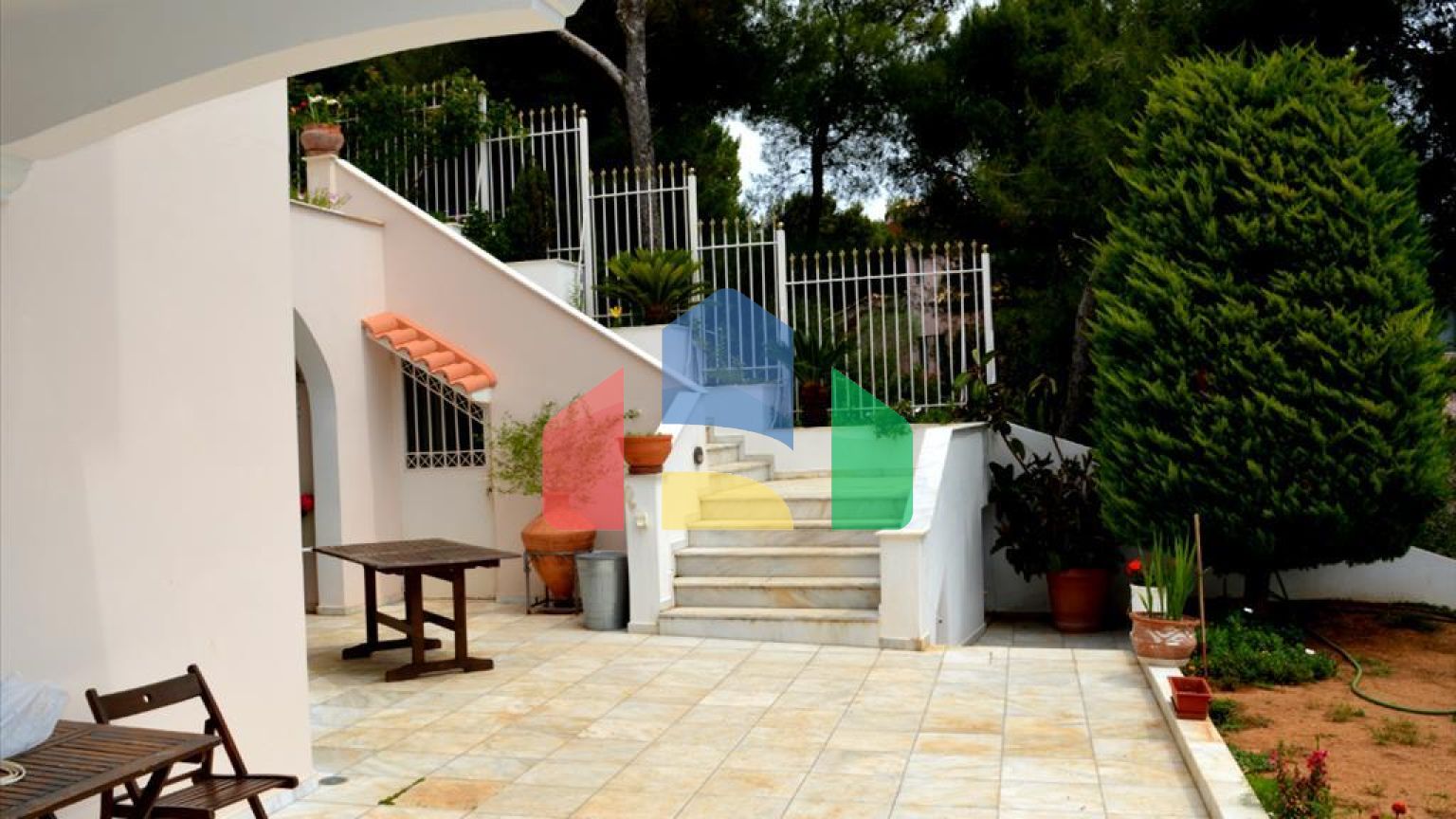 Продаж - Котедж 260 m² в Аттиці