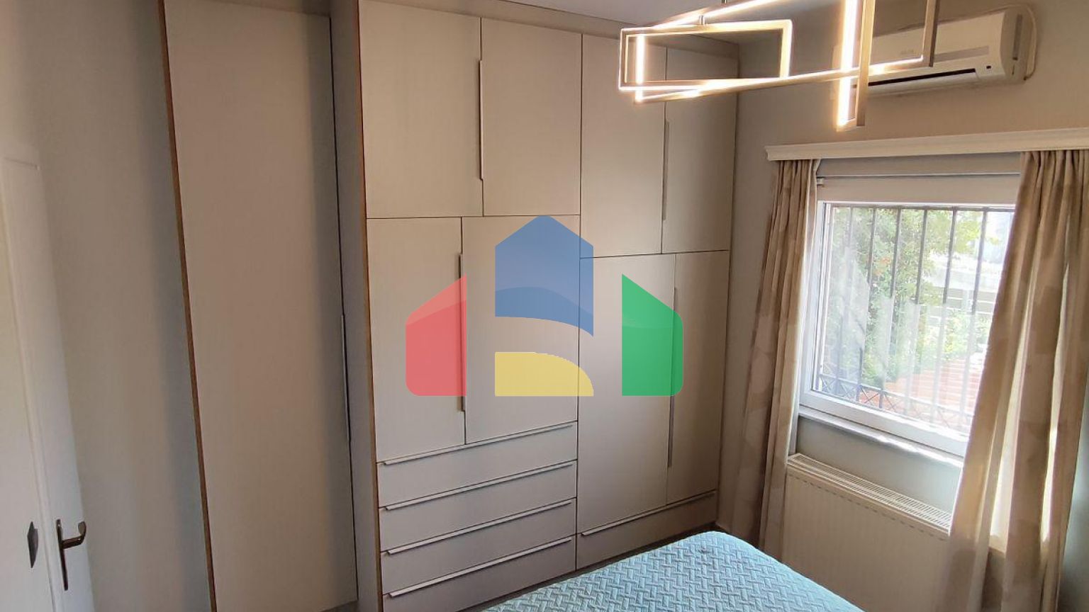 Продажа - Коттедж 150 m² в Аттике