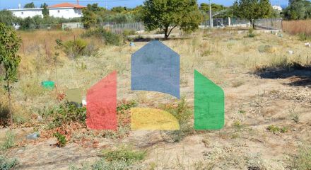 For Sale - Land 930 m² in Attica
