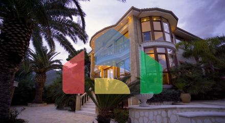 For Sale - Villa 800 m² in Attica