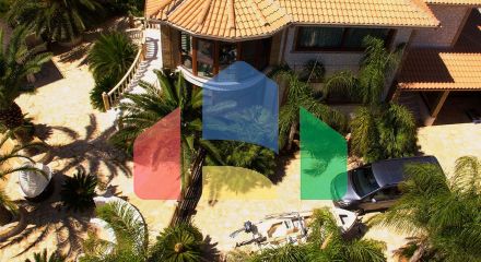 For Sale - Villa 800 m² in Attica