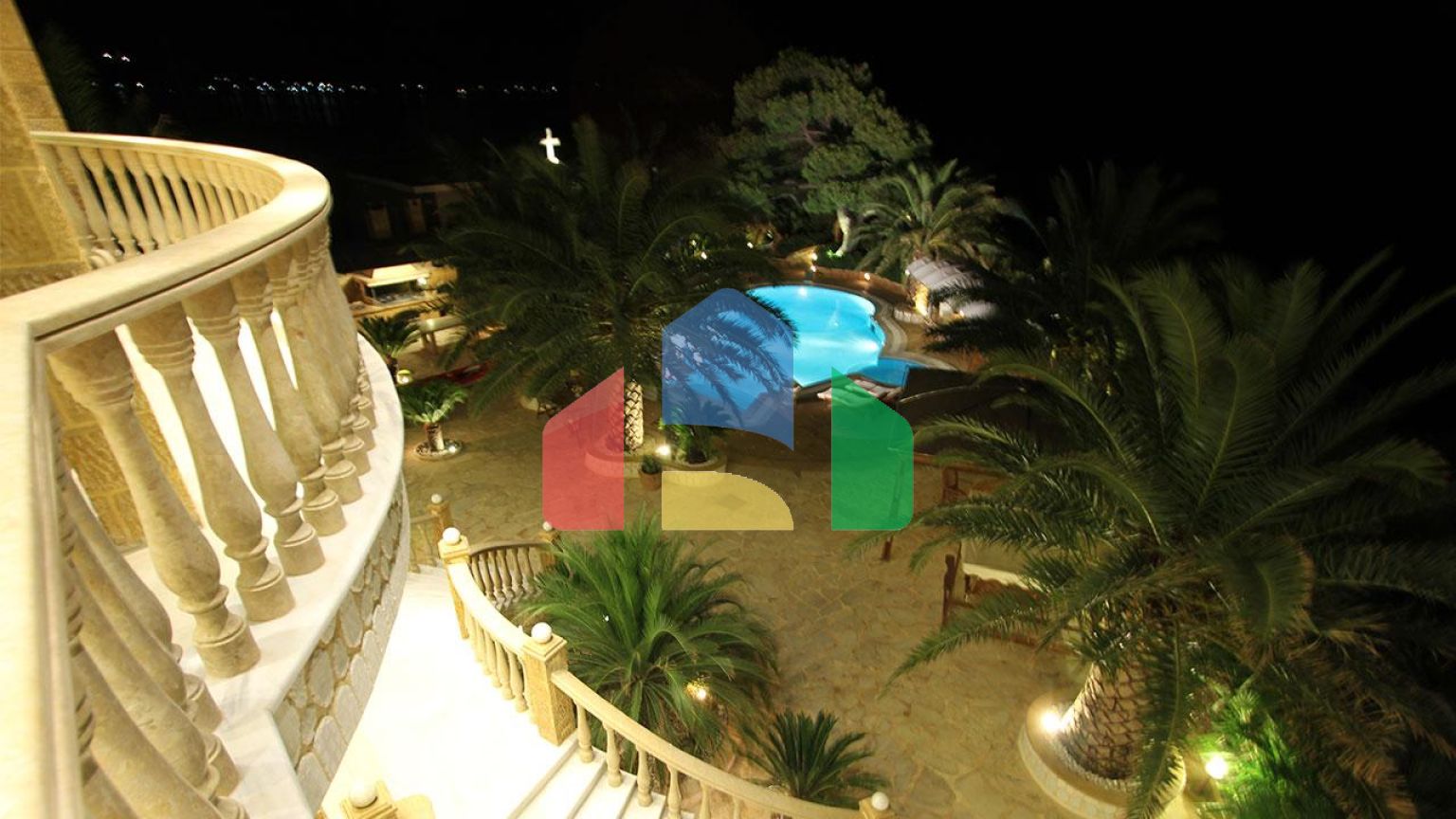 Продаж - Вілла 800 m² в Аттиці