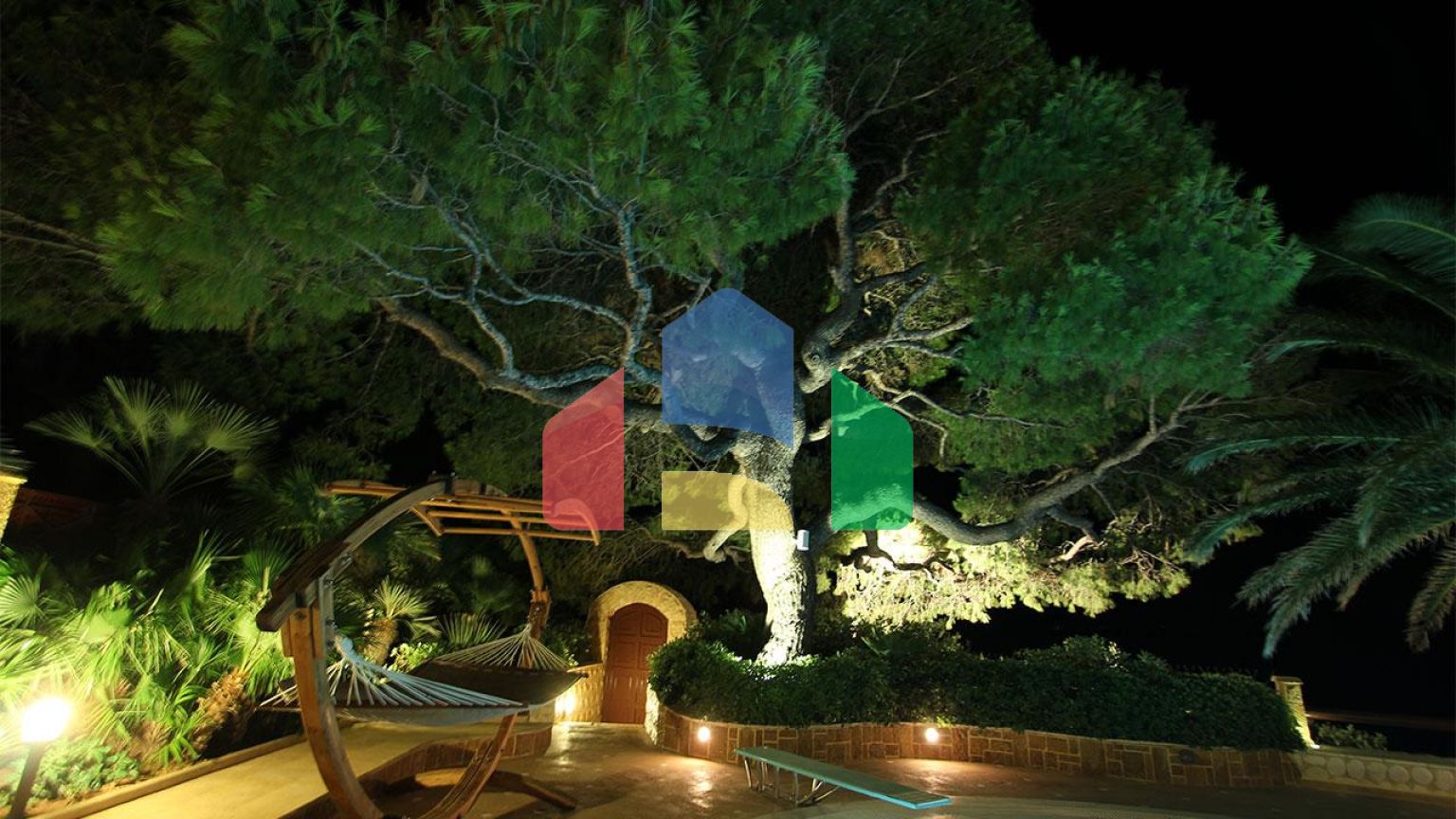 Продаж - Вілла 800 m² в Аттиці