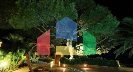 Продаж - Вілла 800 m² в Аттиці