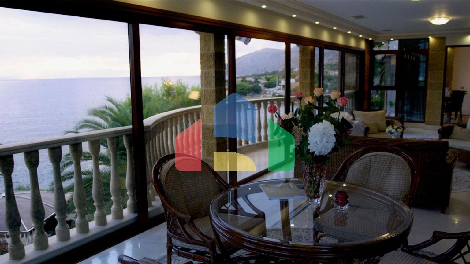 Продаж - Вілла 800 m² в Аттиці