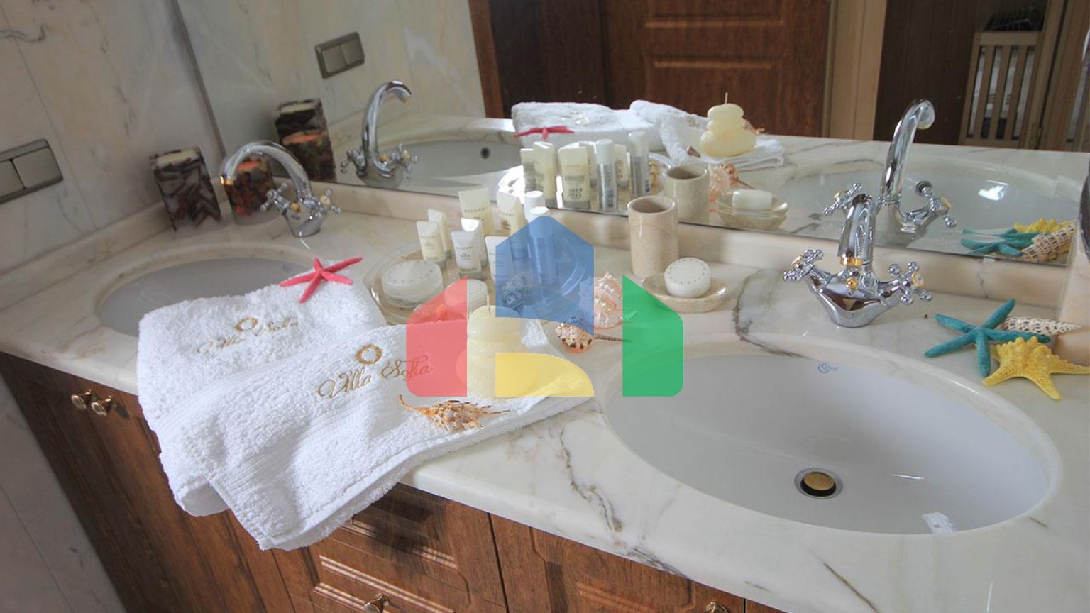 Продаж - Вілла 800 m² в Аттиці