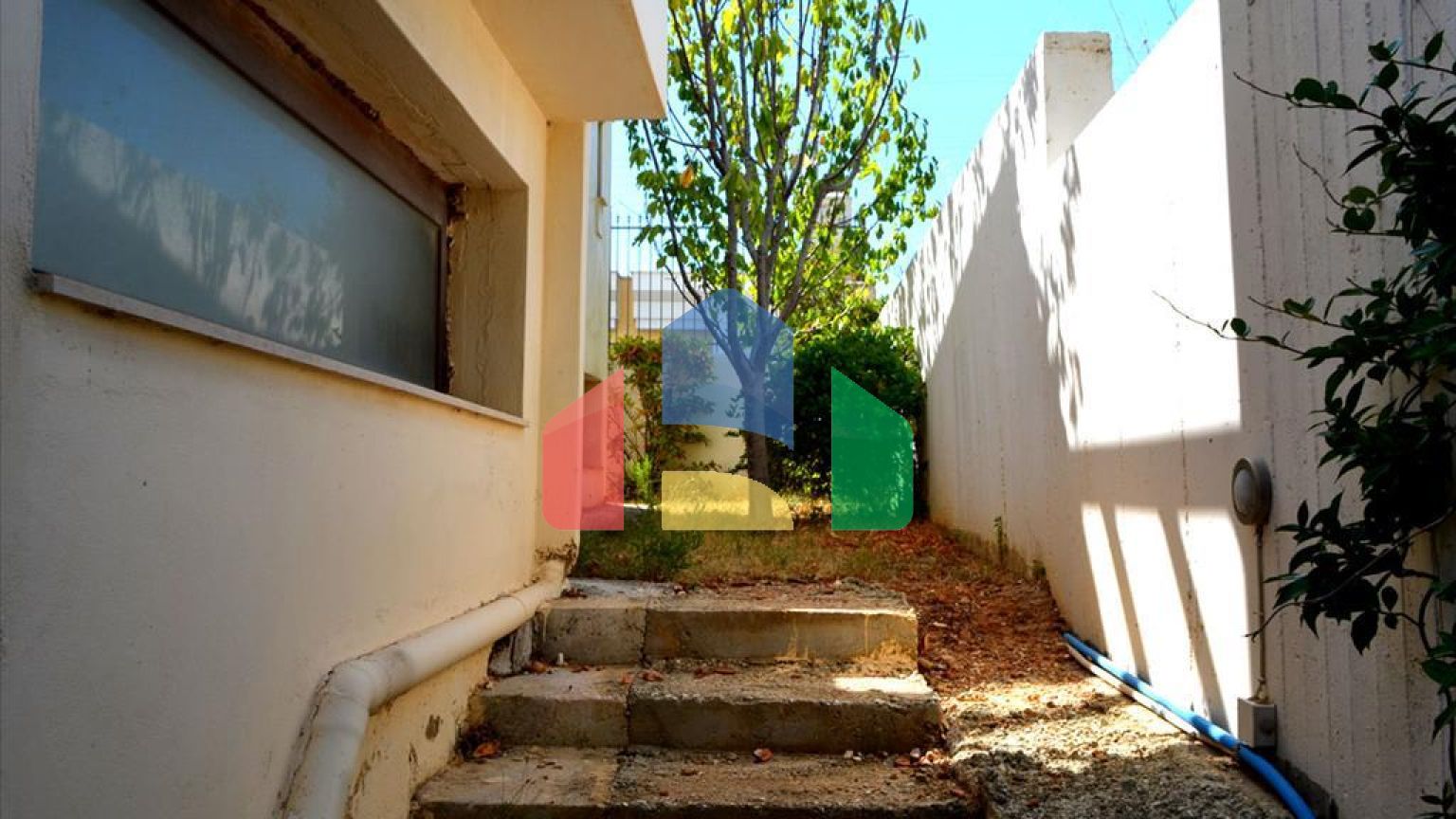 Продаж - Котедж 252 m² в Аттиці