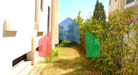 Продаж - Котедж 252 m² в Аттиці