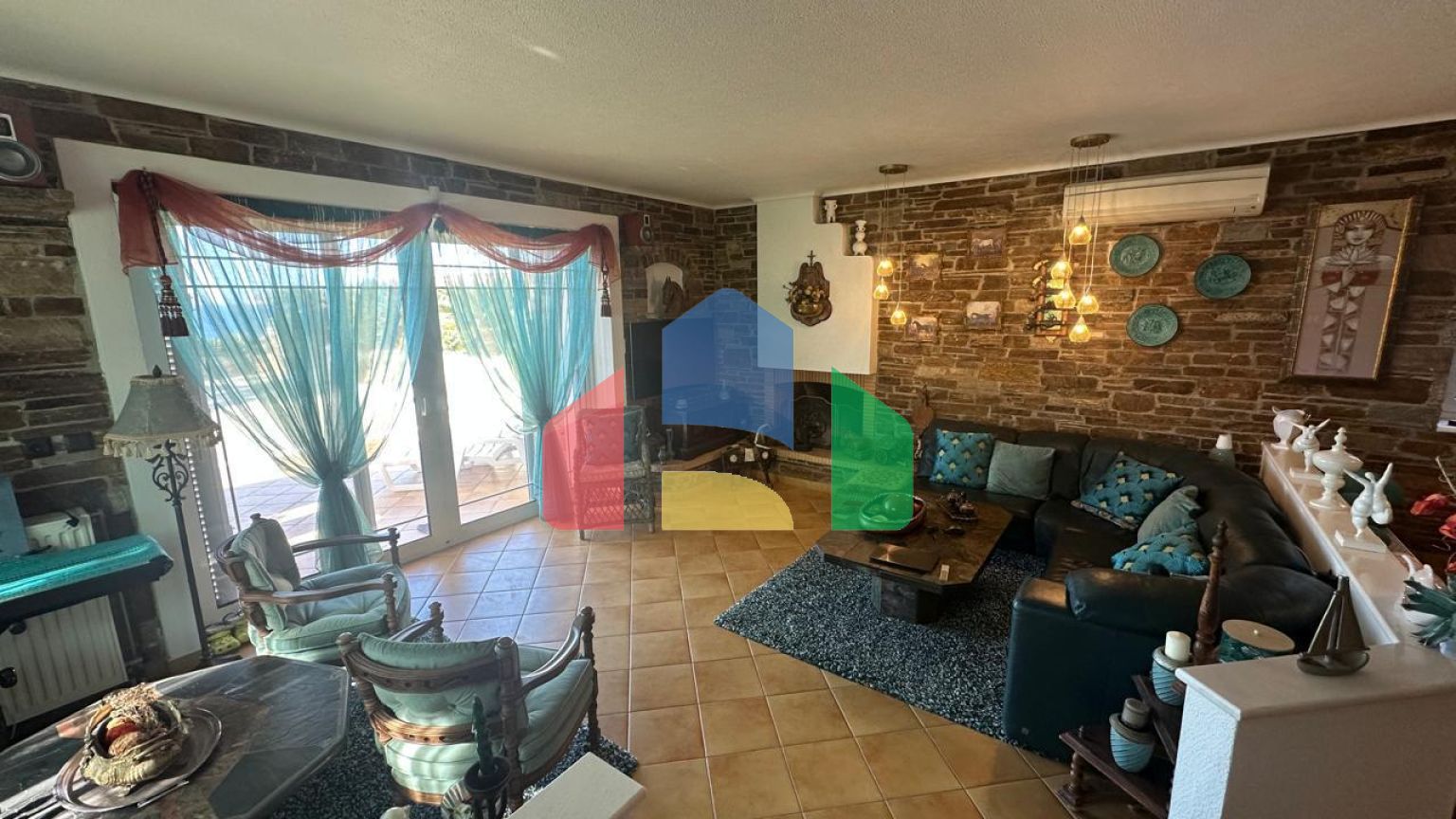 Продаж - Вілла 165 m² в Аттиці