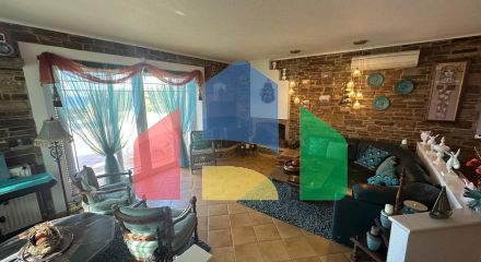 Продаж - Вілла 165 m² в Аттиці