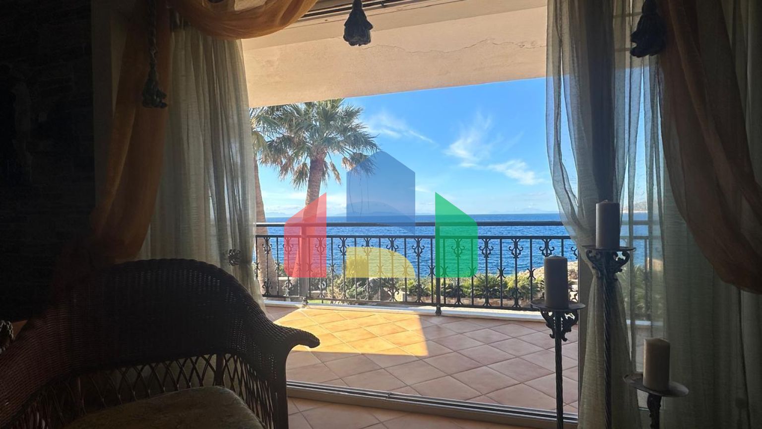 Продаж - Вілла 165 m² в Аттиці