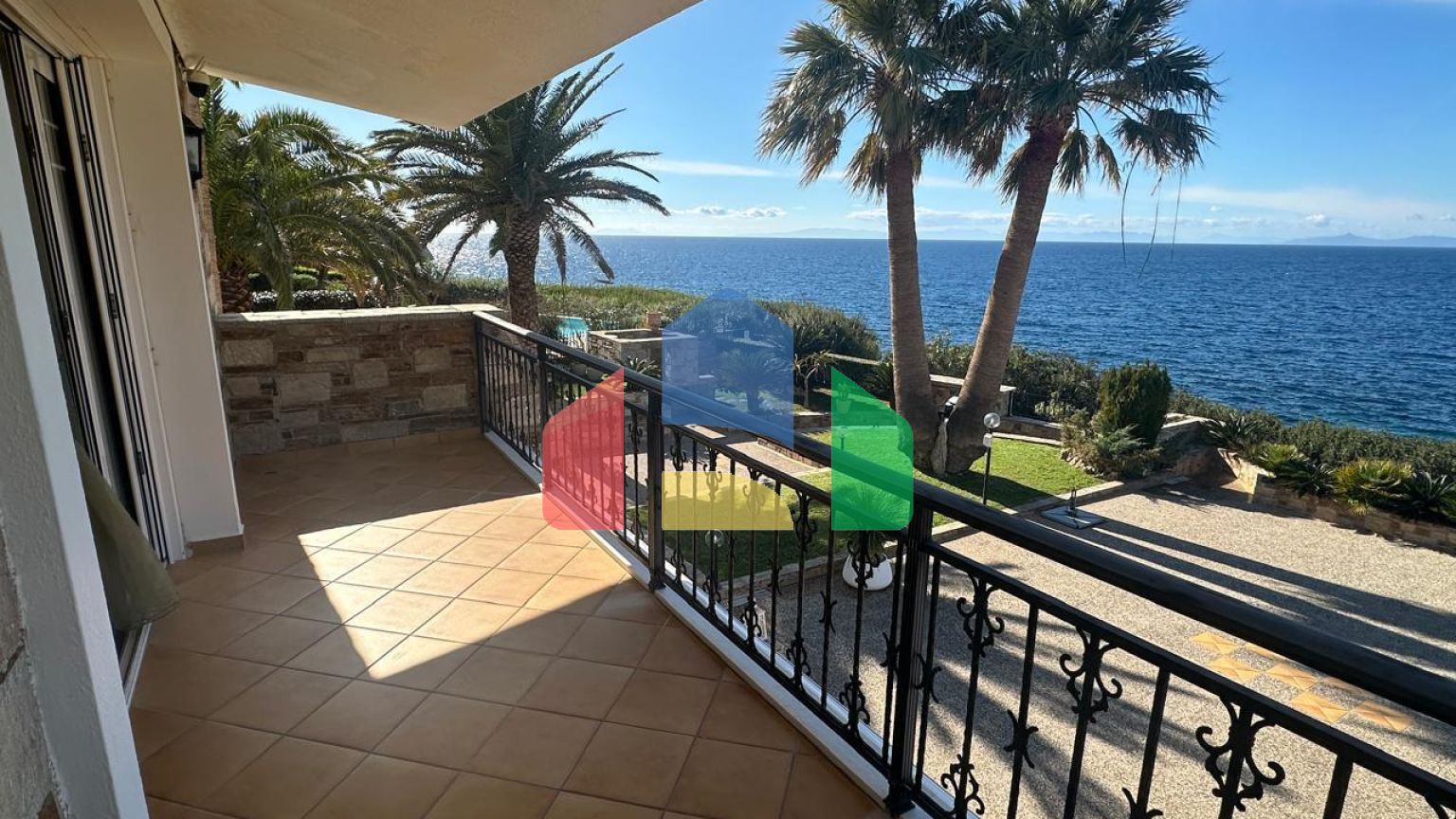 Продаж - Вілла 165 m² в Аттиці