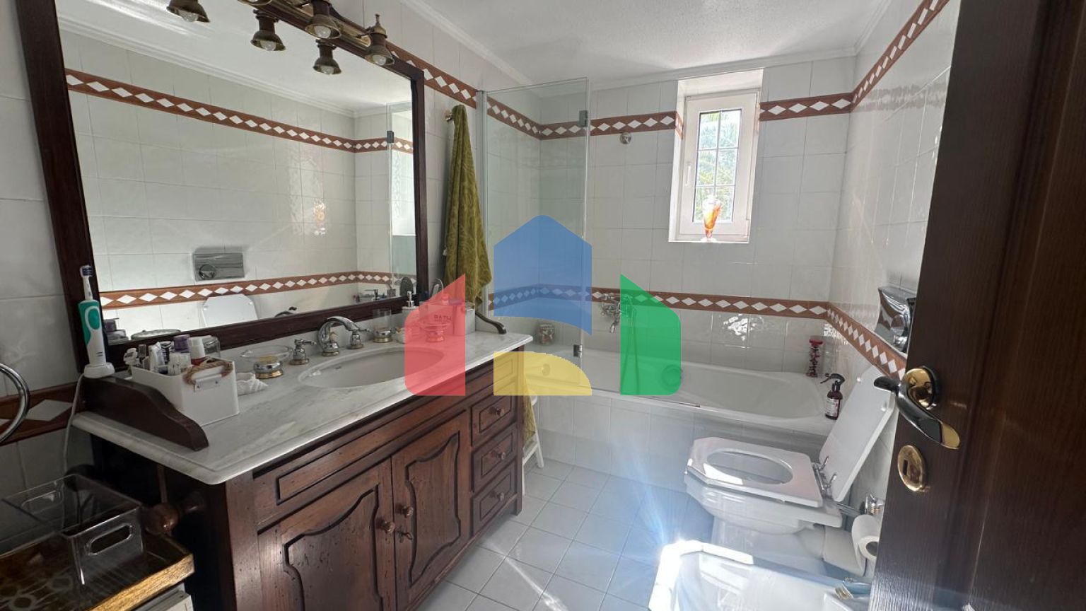 Продаж - Вілла 165 m² в Аттиці