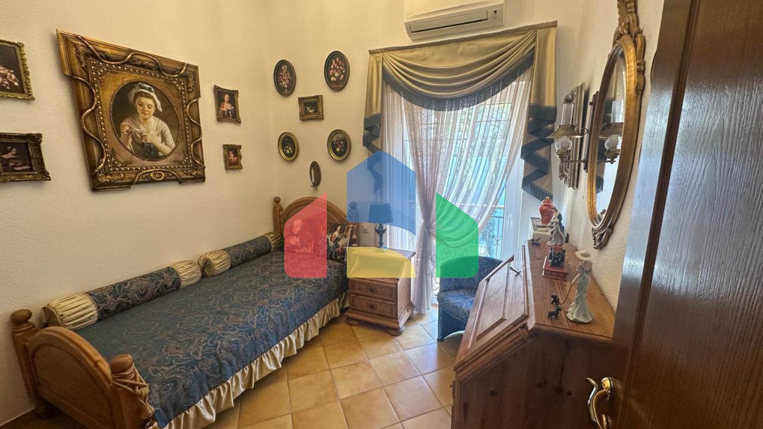 Продаж - Вілла 165 m² в Аттиці