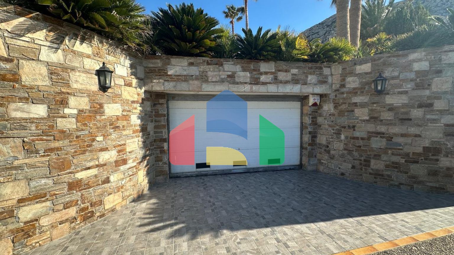 Продаж - Вілла 165 m² в Аттиці