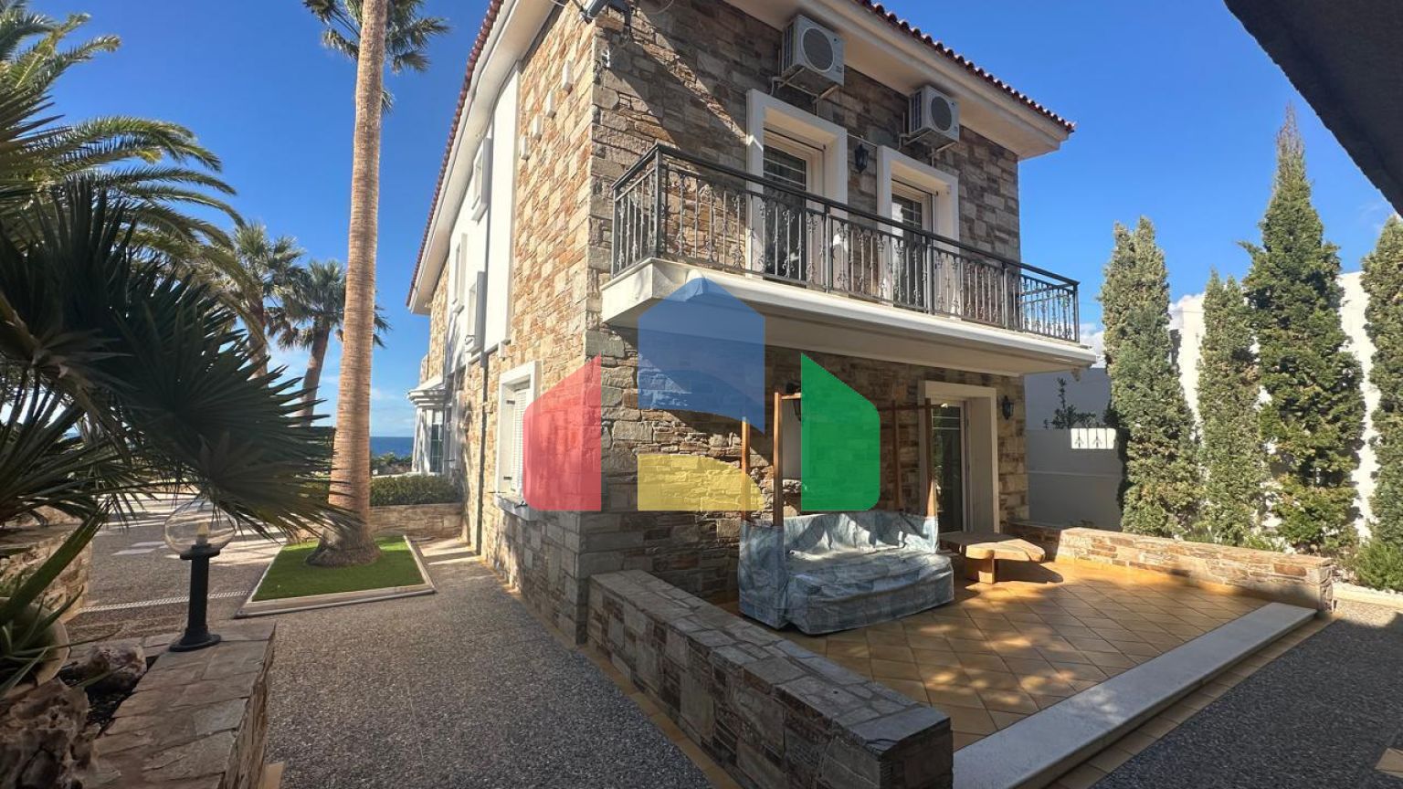 Продаж - Вілла 165 m² в Аттиці