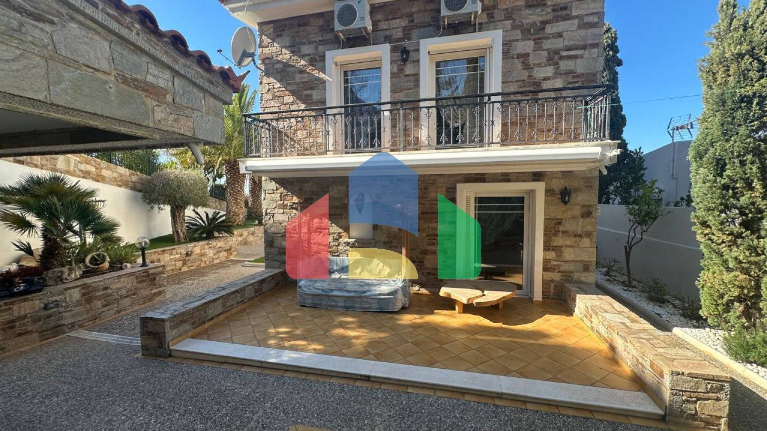 Продаж - Вілла 165 m² в Аттиці