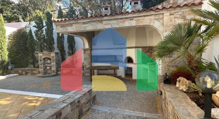 Продаж - Вілла 165 m² в Аттиці