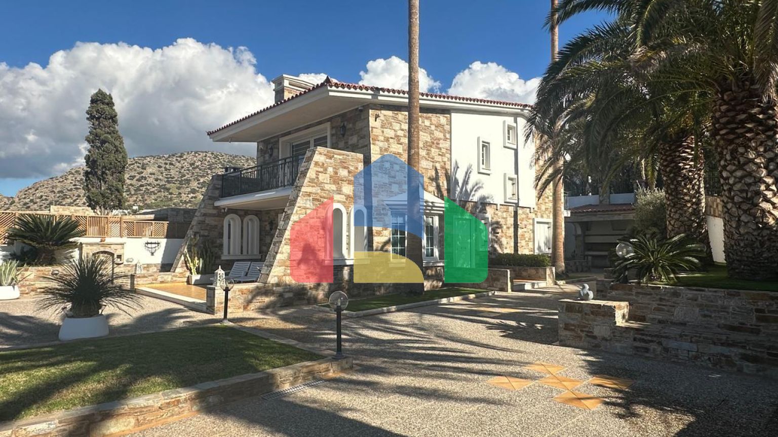 Продаж - Вілла 165 m² в Аттиці