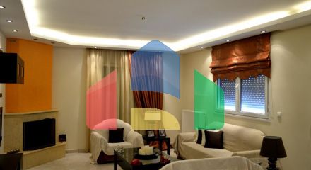 Продаж - Котедж 180 m² в Аттиці