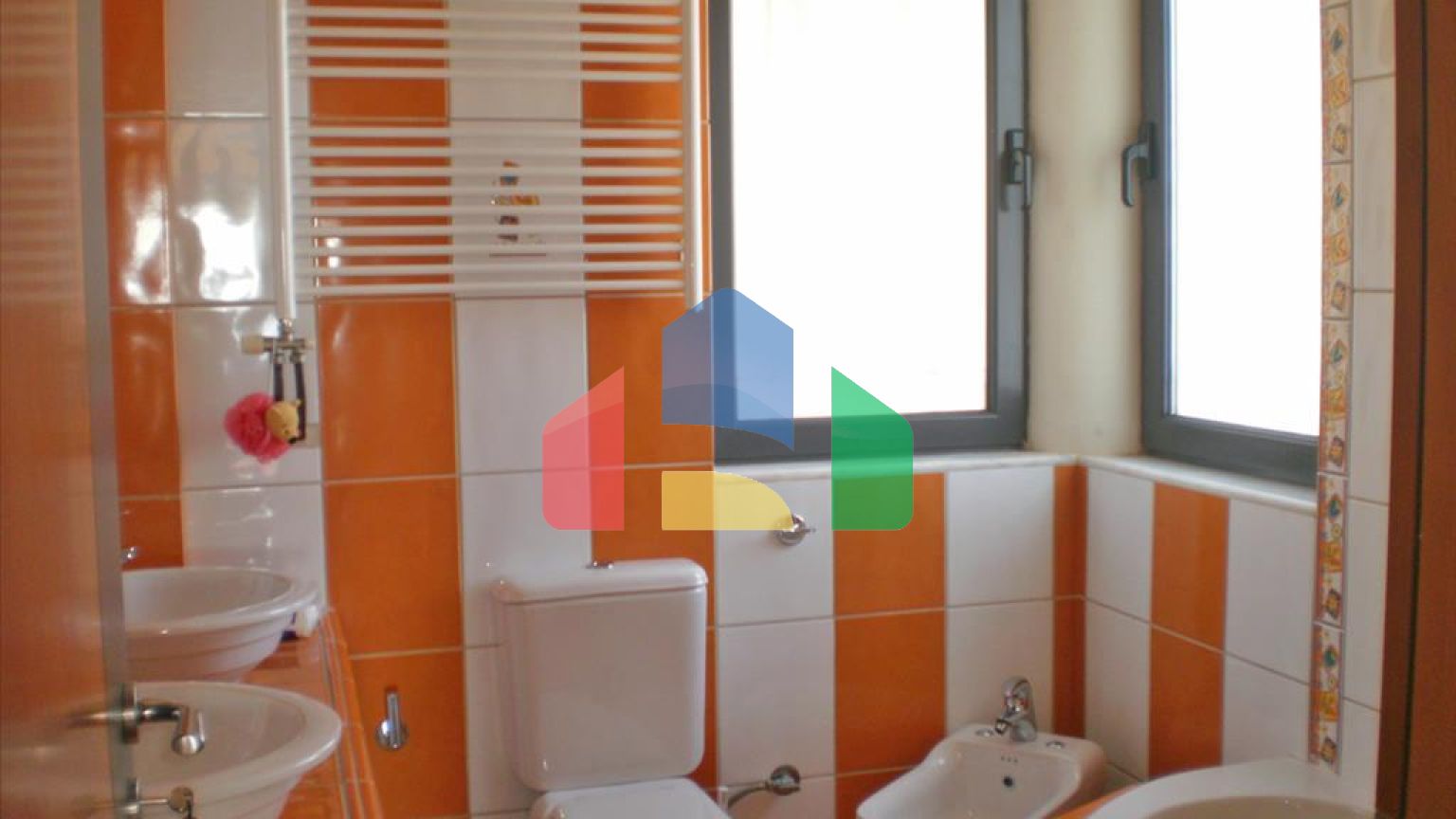 Продаж - Котедж 373 m² в Аттиці