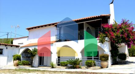 Продажа - Коттедж 250 m² в Аттике