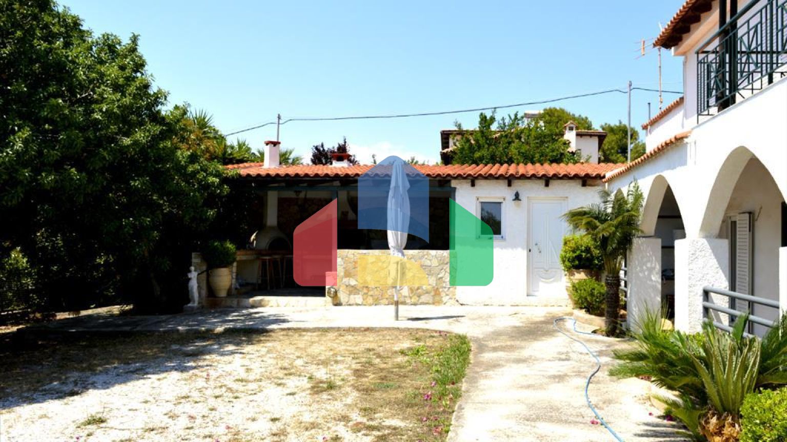 Продаж - Котедж 250 m² в Аттиці