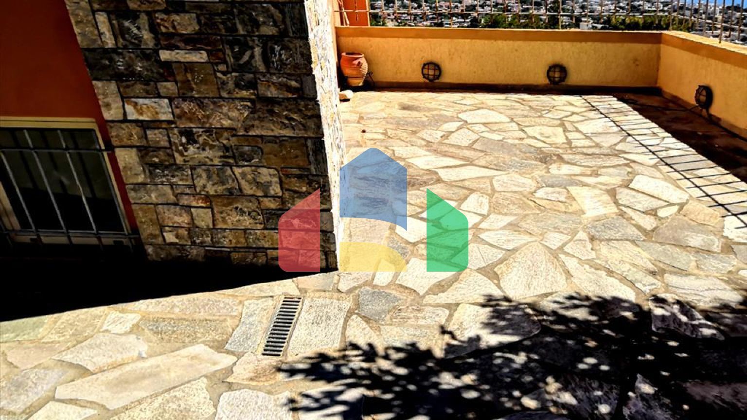 Продаж - Котедж 275 m² в Аттиці